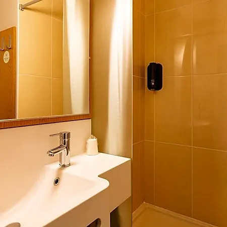 Centre Alpexpo Hotell 2*