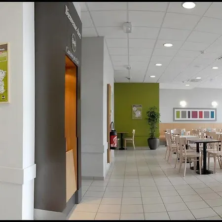 Centre Alpexpo Готель
