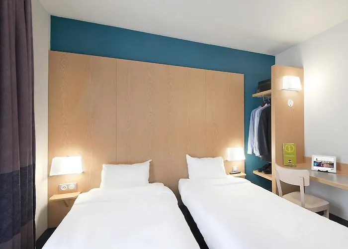 Готель Centre Alpexpo 2*