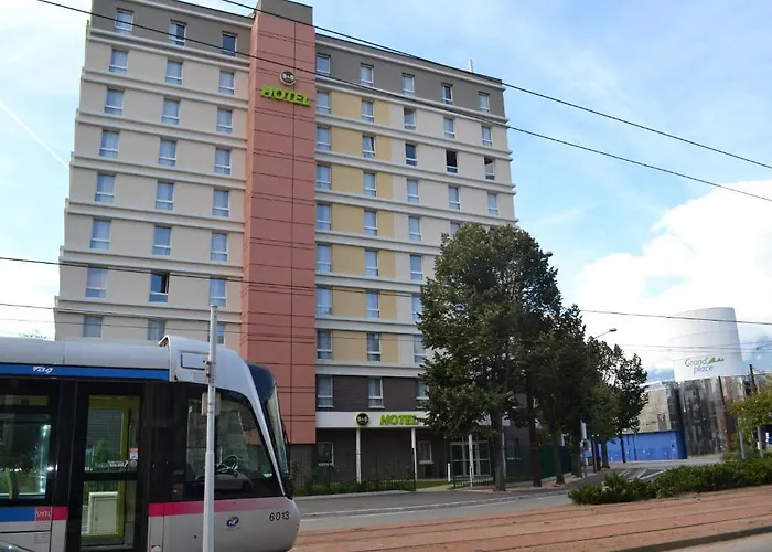 Готель Centre Alpexpo 2*