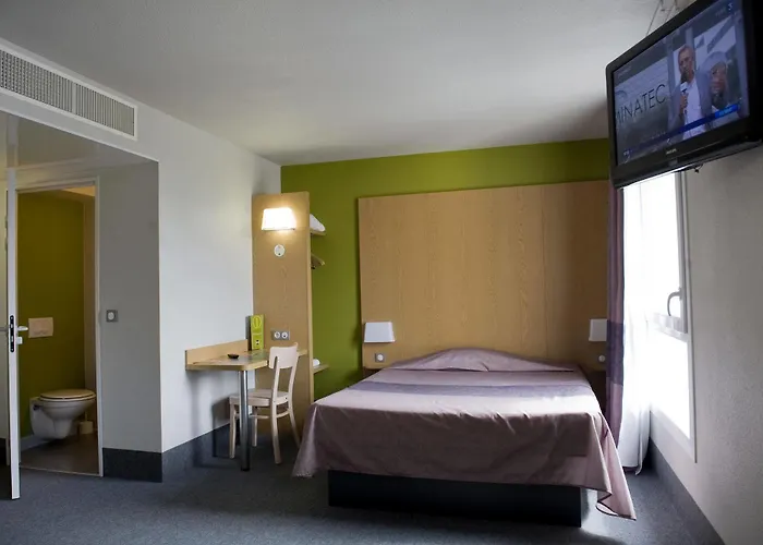 Готель Centre Alpexpo