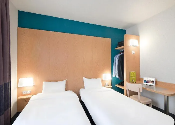 Centre Alpexpo Готель 2*