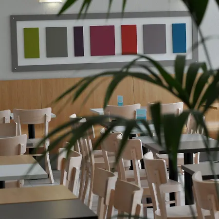 فندق Centre Alpexpo 2*